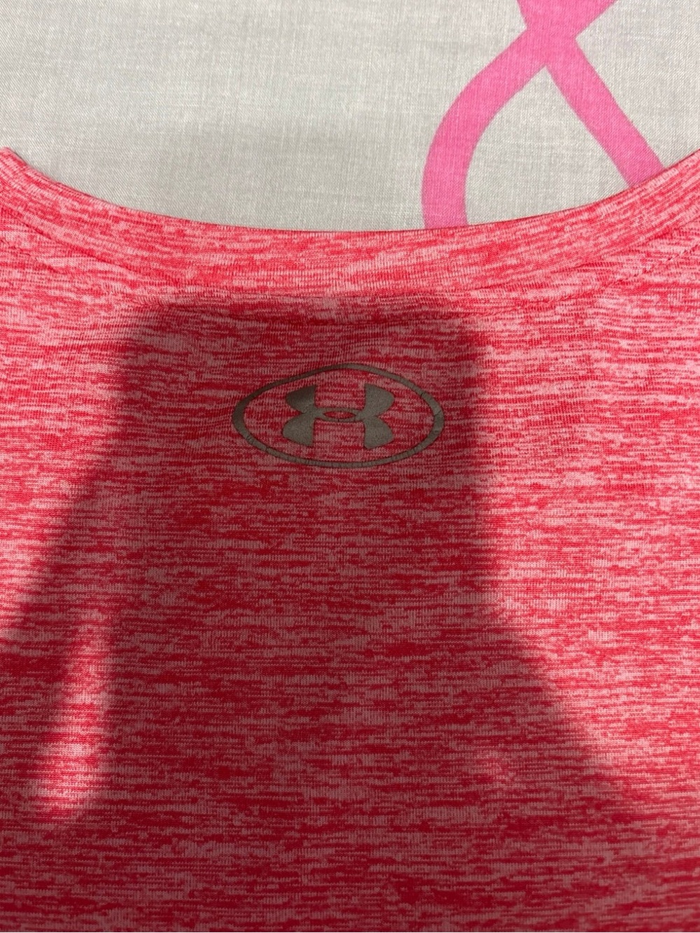 Under Armour Hot Pink Heatgear Top - Picture 6 of 8